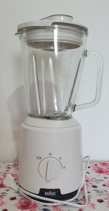 Vând  Blender  de  fructe BRAUM.