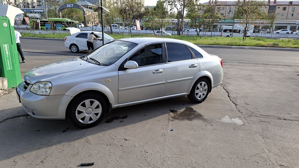 Продам Lacetti 1.8
