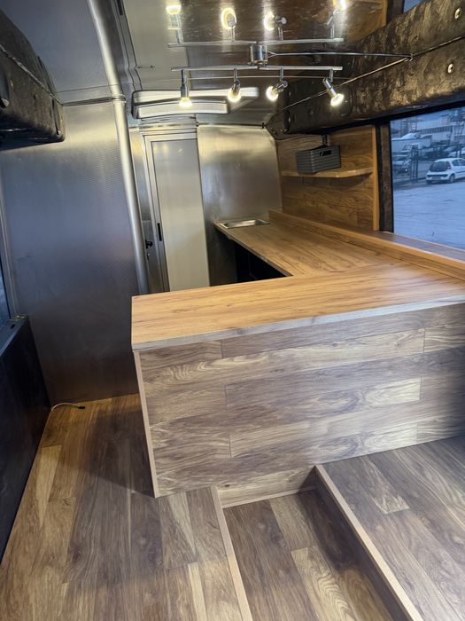 Търговска каравана/бързо хранене/бар/друго