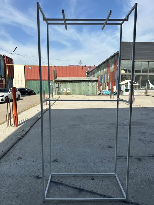 Оборудование для магазинов  одежды