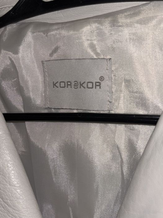 кожинка куртка белая