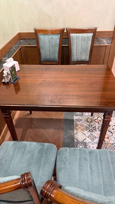 Продается стол состояние отличное