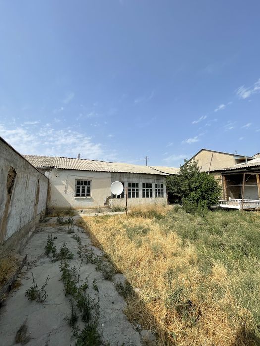 Uy sotiladi SROCHNO!!