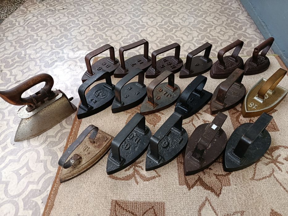 Лот Стари чугунени ютии