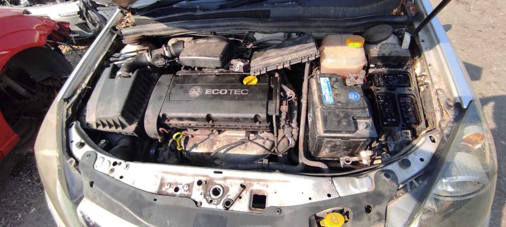 Dezmembrez Opel Astra H GTC 2006 1.6i z16xep