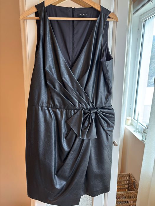 Рокля със сако от еко кожа