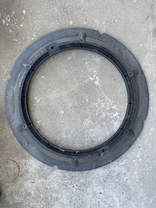 Обод клюка канализации