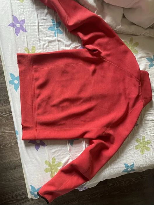 Продавам Nike tech!