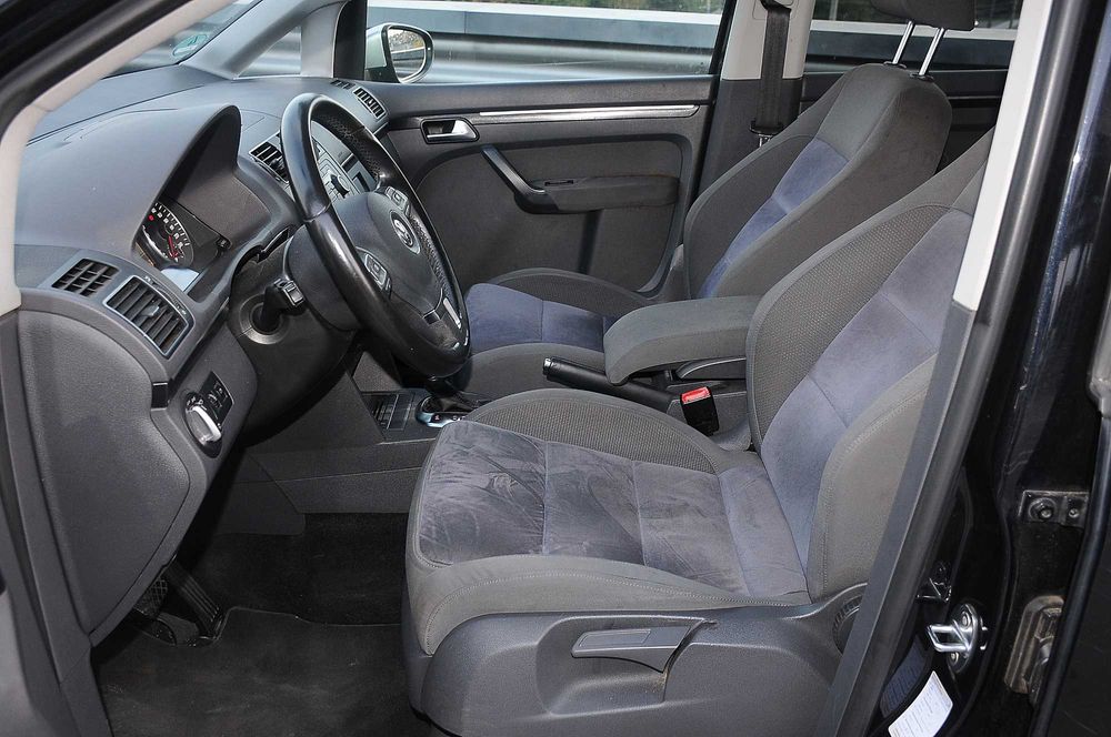 VOLKSWAGEN Touran 2011 — imagine 5