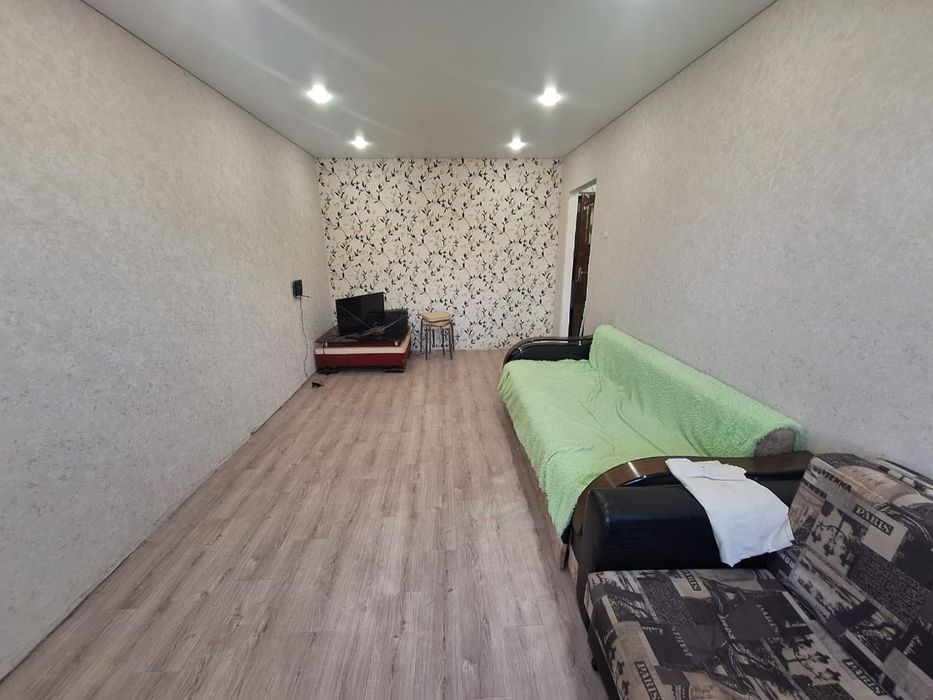 Продам 1 ком.кв уневермаг