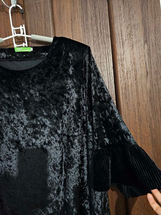 Платье черное велюровое