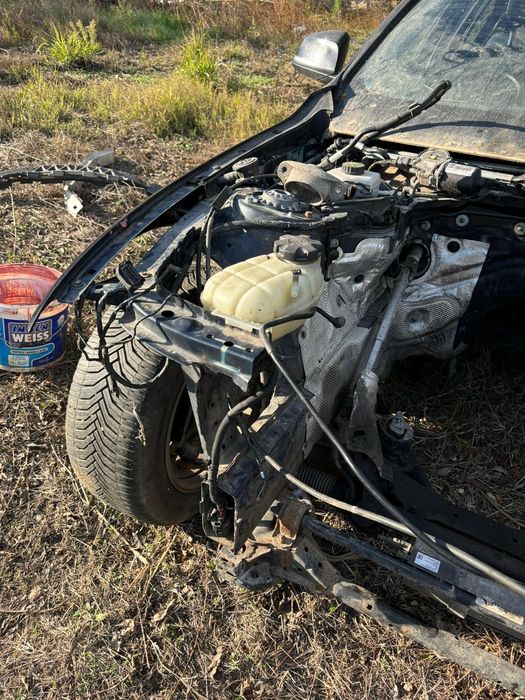 Dezmembrez BMW F30  316D cod culoare A89