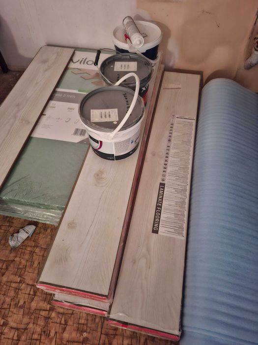 Ламиниран паркет 17кв.м + подарък 2 вида подложки, боя и грунд