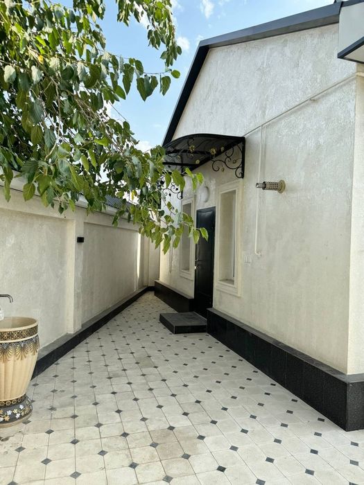 Продаю 4 комнатный студийный дом