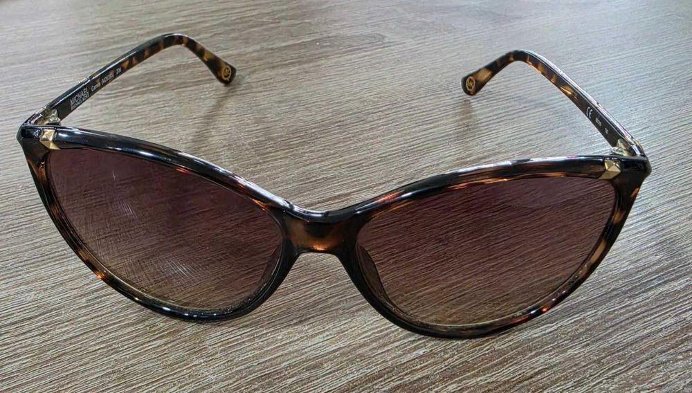 Слънчеви очила Michael Kors Kamila M2835S