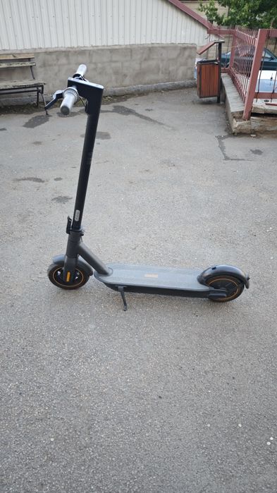 Электросамокат Ninebot Max G30P (30 км/ч)