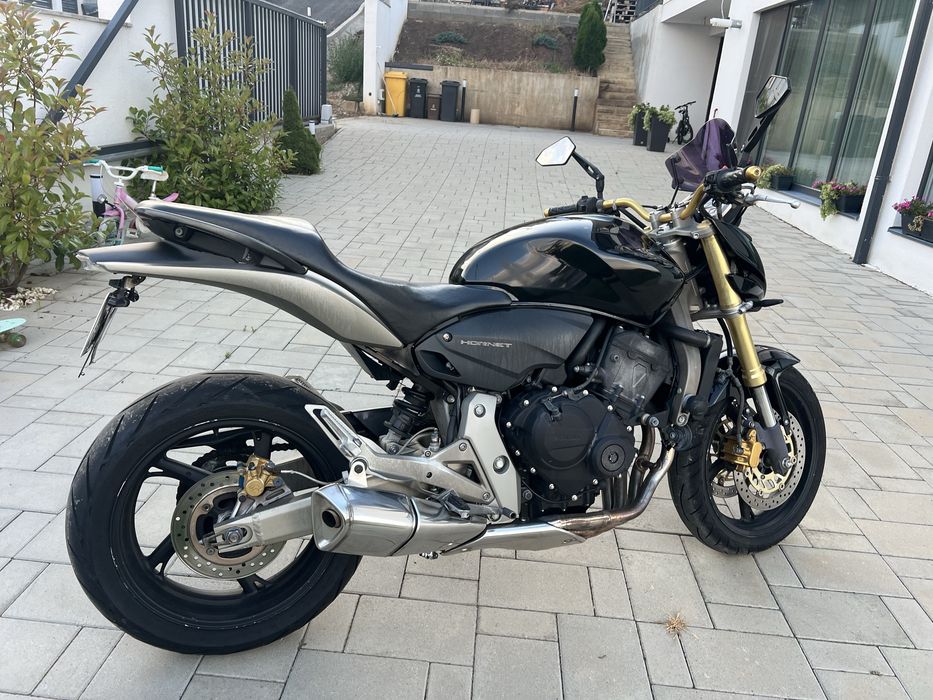 Vand sau schimb Honda hornet pc41 2008