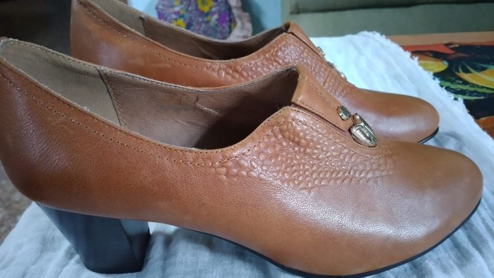 Туфли новые кожаные 39