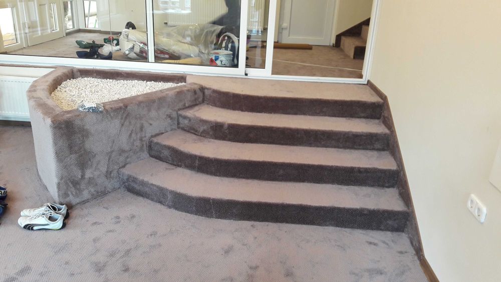 Vanzare ,Montare ,Surfilare MOCHETA ,covoare pt.hoteluri,biserici etc.