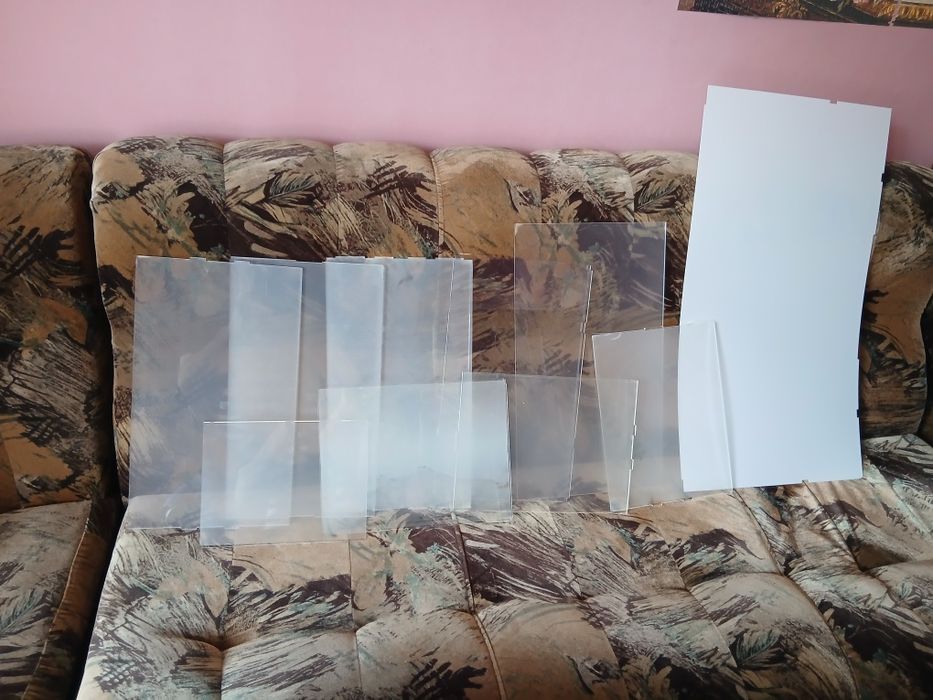 Плексиглас бял и прозрачен