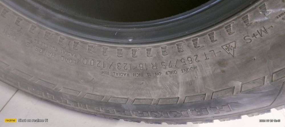 Продам шины 265/75/16 Нокиан