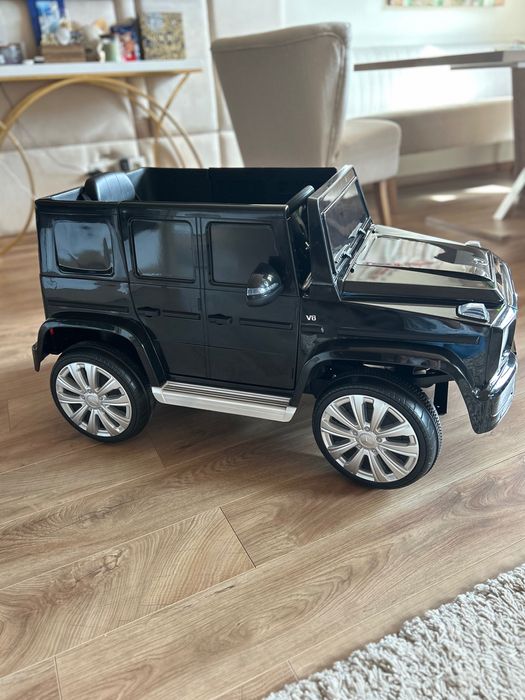 Акумулаторен джип MERCEDES-BENZ с родителски контрол