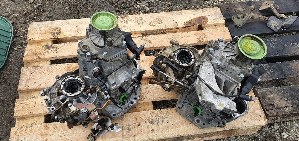 Cutie viteze Golf 4/Octavia 1/Seat 1.4 benzină 02K301107J 5+1 Trepte