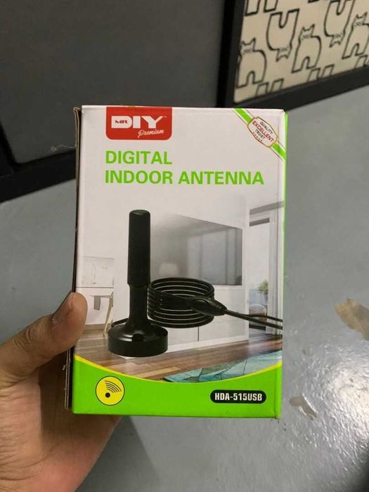 Стайна антена с магнит за цифрова телевизия с вграден усилвател, 5M