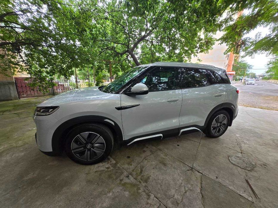 Byd yuan up 3 позиция HEADUP