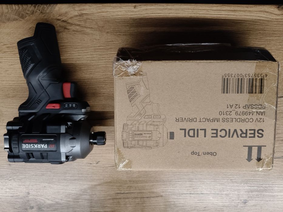Cheie impact parkside performance 12v  încărcător nu include