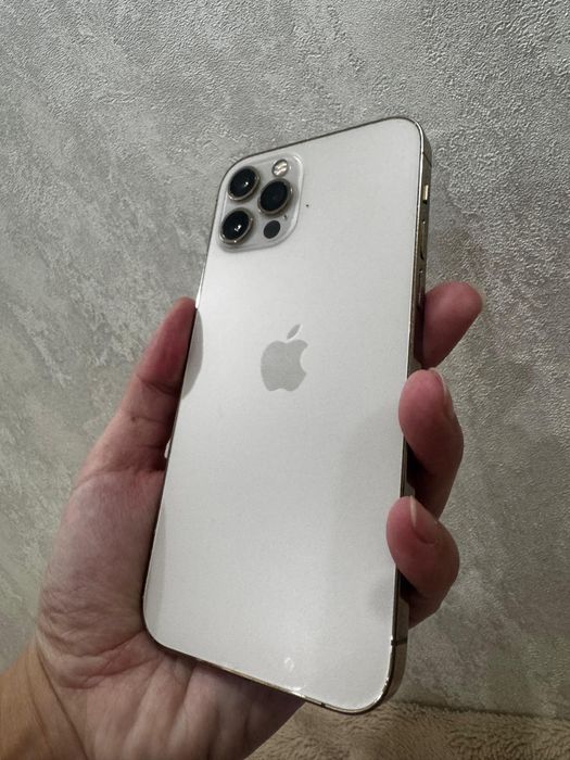 Продам айфон 12 про