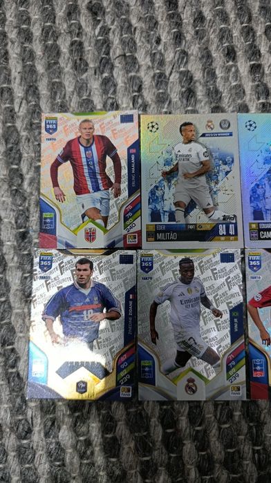 Cartonașe Panini Elite Legend