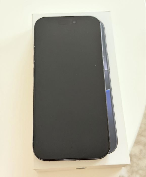 Vand iphone 16 pro 256GB impecabil