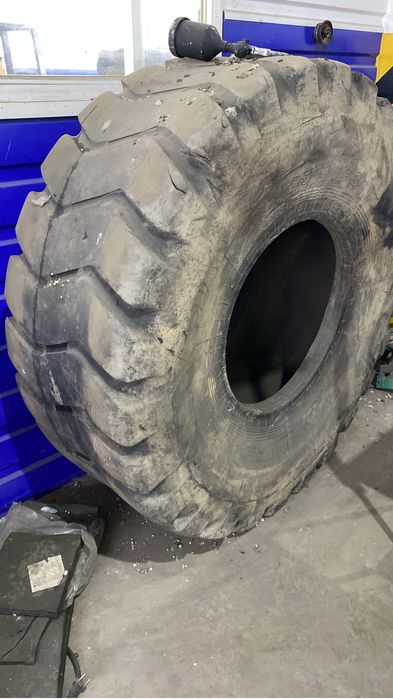 Шина на погрузчик