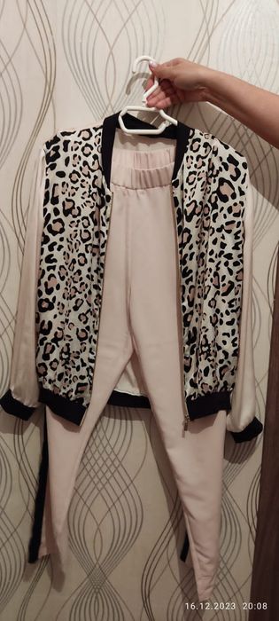 Спортивный костюм