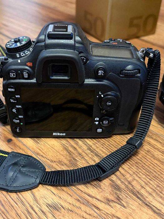 Nikon D7100 + Obiective(18-105 mm si 50 mm) - 7000 Cadre!