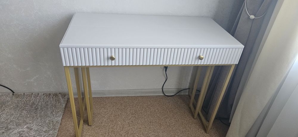 Стол трансформер.