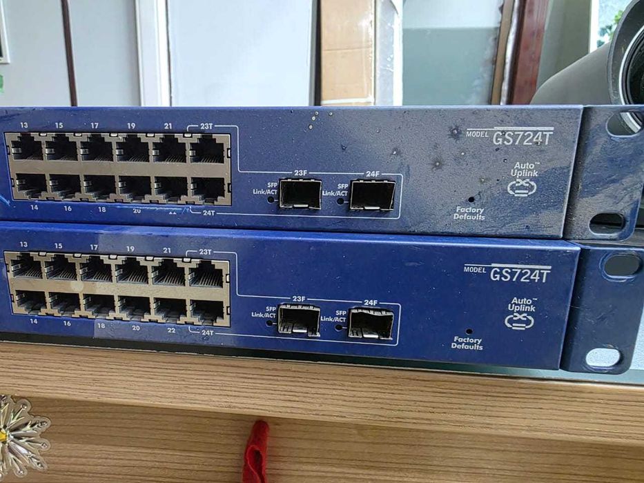 Коммутатор NETGEAR ProSafe GS724T v2