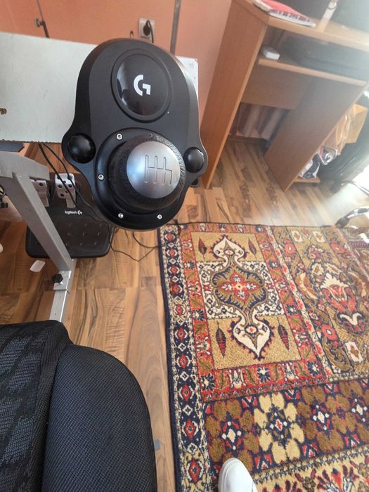 Стойка за волан+Logitech g29+shifter+педали