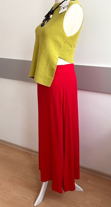 Дълга разкошна пола в червено и нов топ Zara