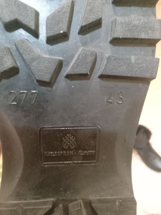 Продам берцы летние 43 размера.