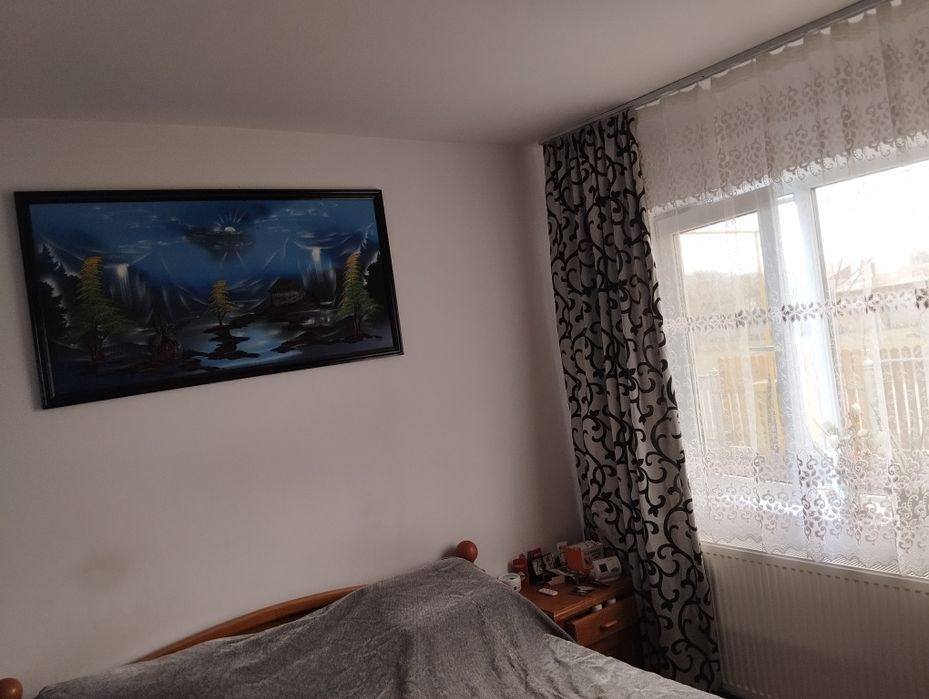 Vand casă într-un loc minunat și liniștit