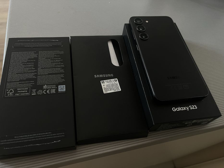 Samsung S23 идеальный, брутальный