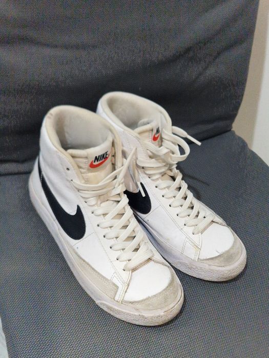 Adidasi  / bascheti Nike in stare bună