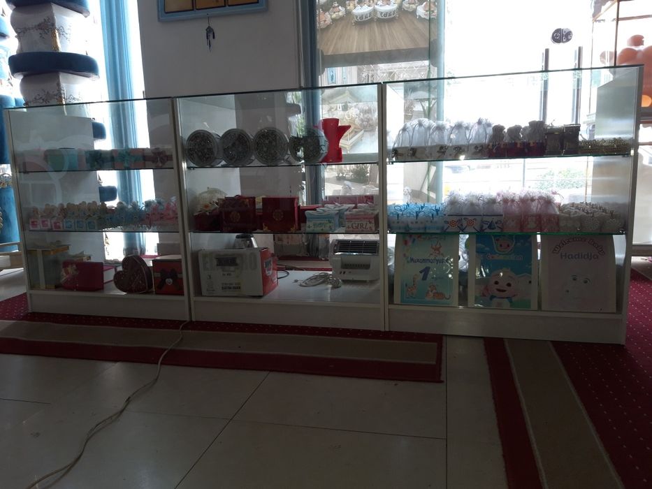 Ветрина продаётся