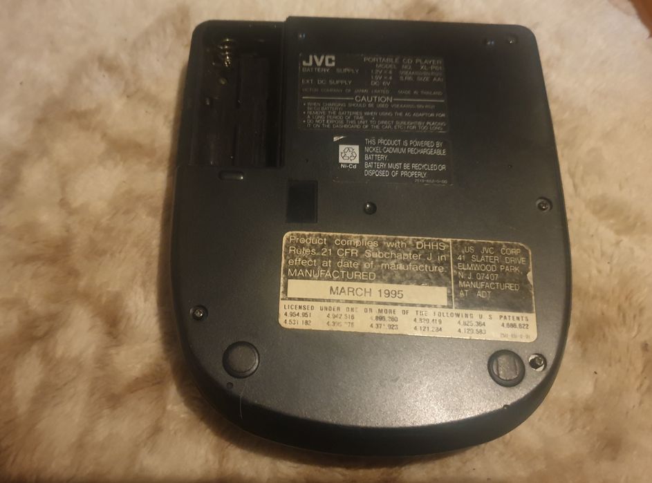 Disc player cu casti JVC model XL-P61