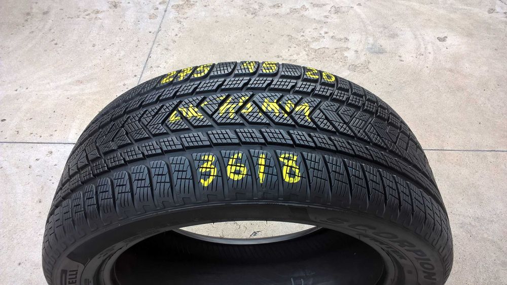 O anvelopa de iarna 275 45 20 pirelli scorpion winter profil 7,5 mm