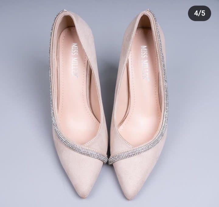 Срочно продам туфельки