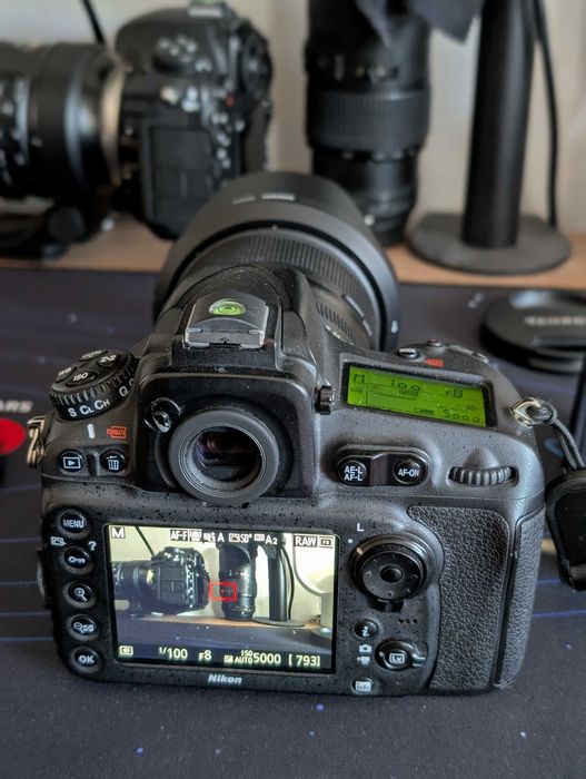 Nikon D810 Aparat Foto DSLR Full Frame 36.3MP / Sigma Art 18-35mm f1.8 DX
