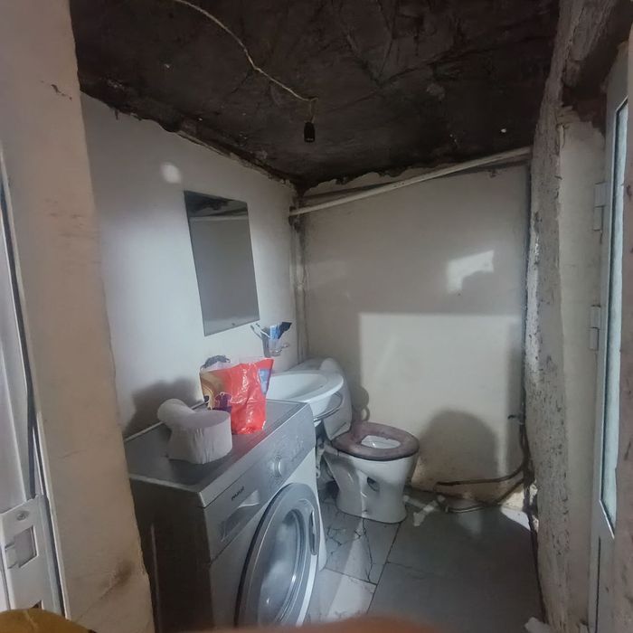 Uy sotiladi 40 sotix 2 200